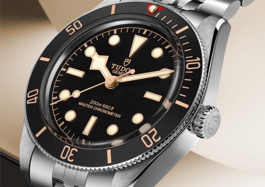 Tudor Black Bay 58 M7939A1A0NU in steel with black gilt dial, black bezel with red triangle and five-link steel bracelet